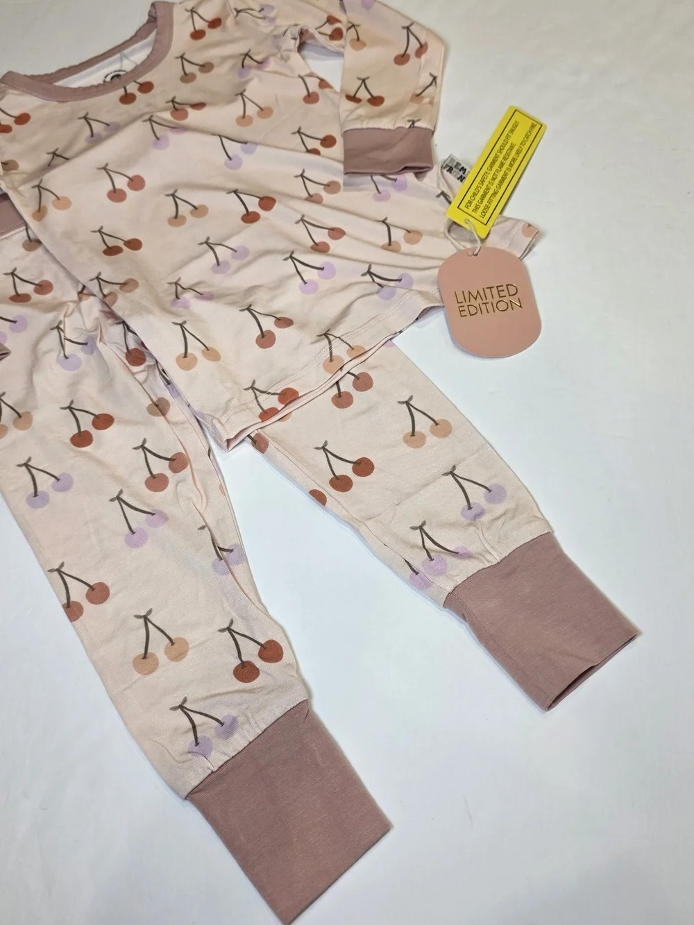 Remi & Friends Kids Cherry Print Long Sleeve Bamboo Pajamas Size 2T NEW!